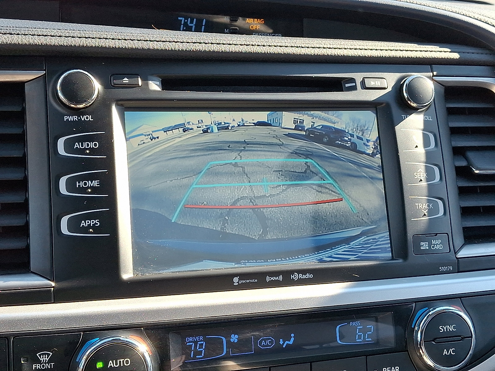 Used 2017 Toyota Highlander XLE image 17