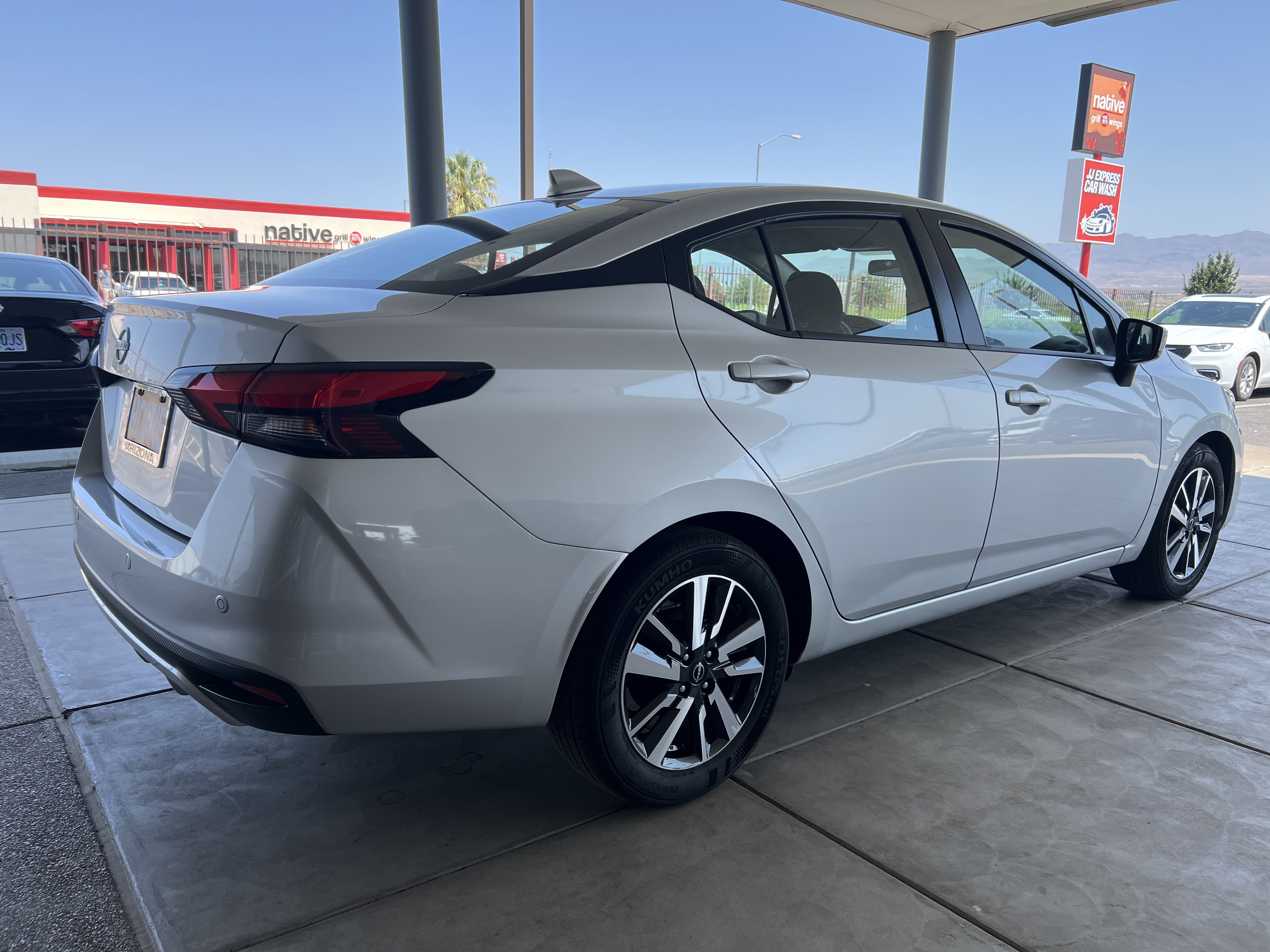 Used 2025 Nissan Versa SV FWD image 4