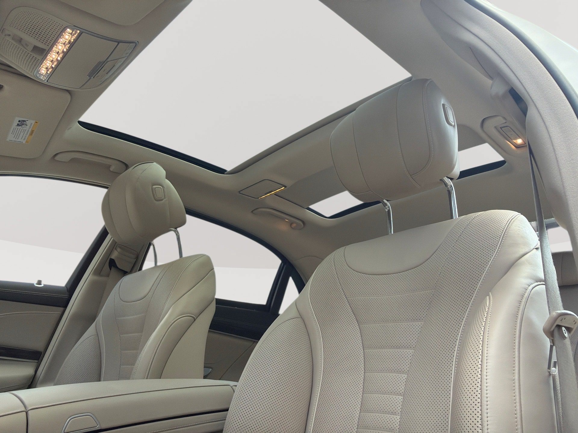 Used 2019 Mercedes-Benz S 560 4MATIC Sedan w/ AMG Line Exterior image 16