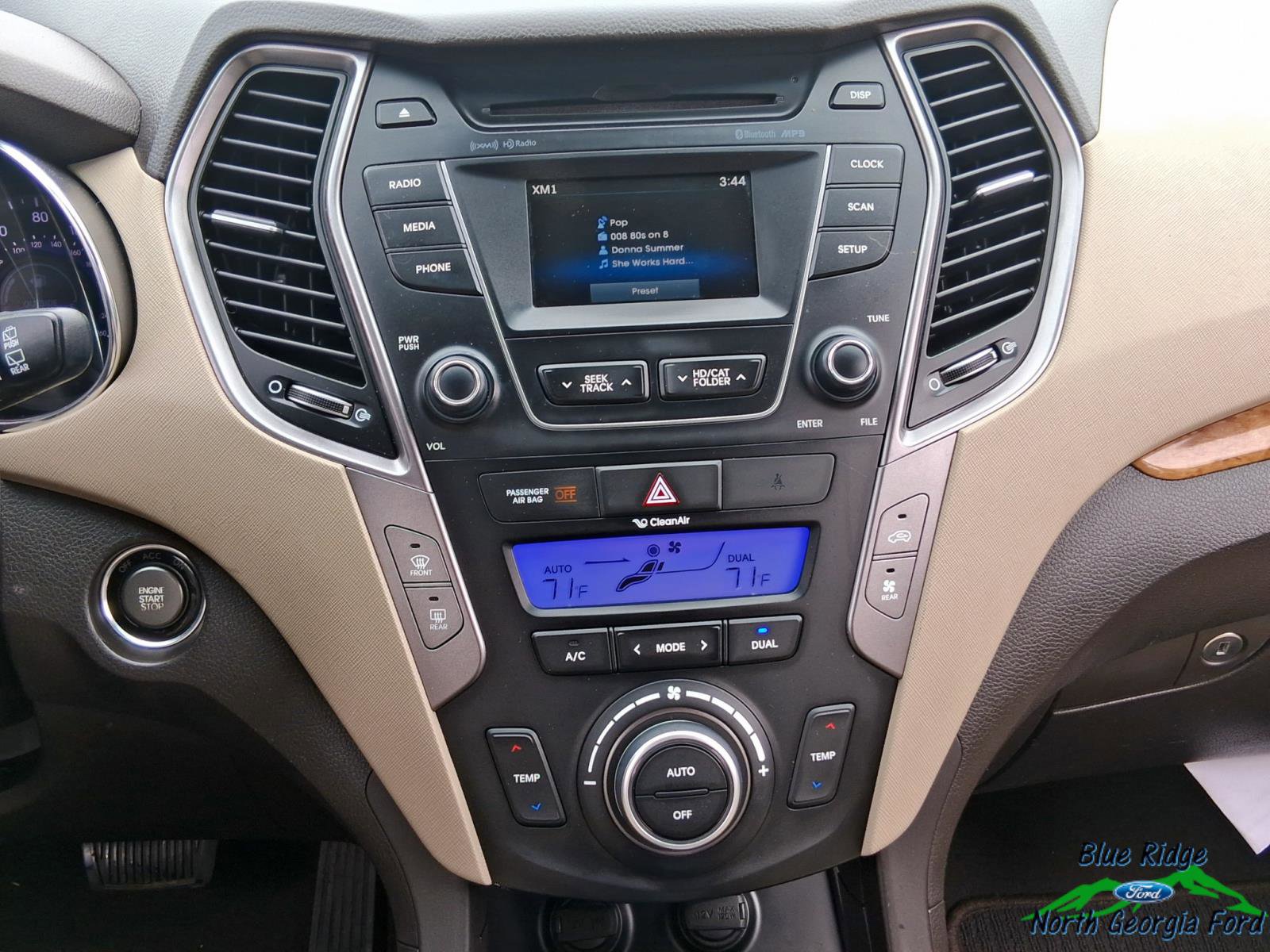 Used 2016 Hyundai Santa Fe SE w/ Option Group 02 FWD image 19