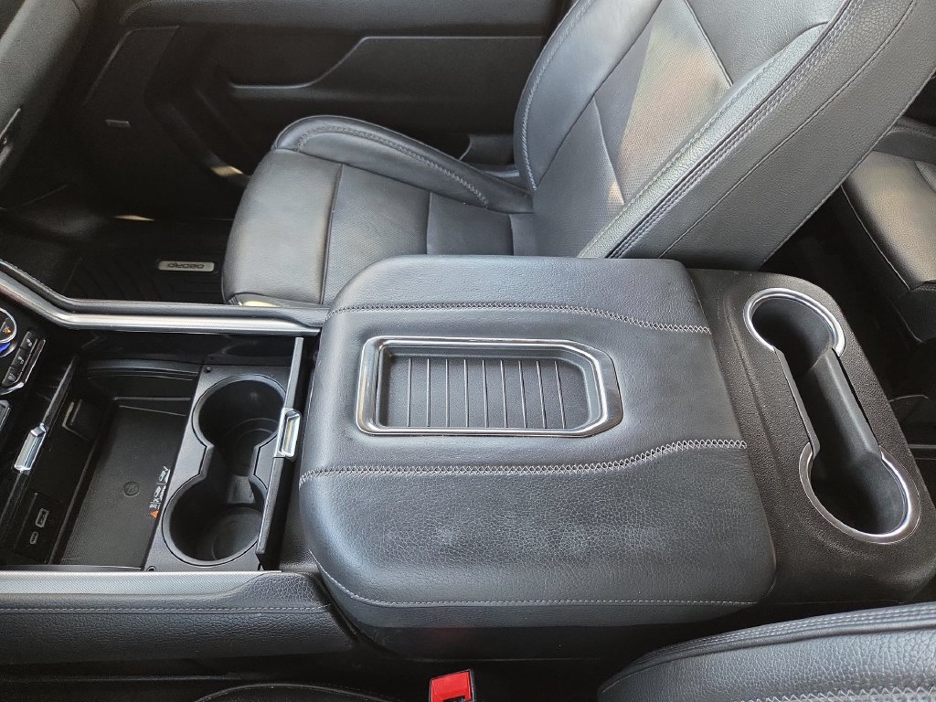 Used 2023 GMC Yukon Denali RWD image 22