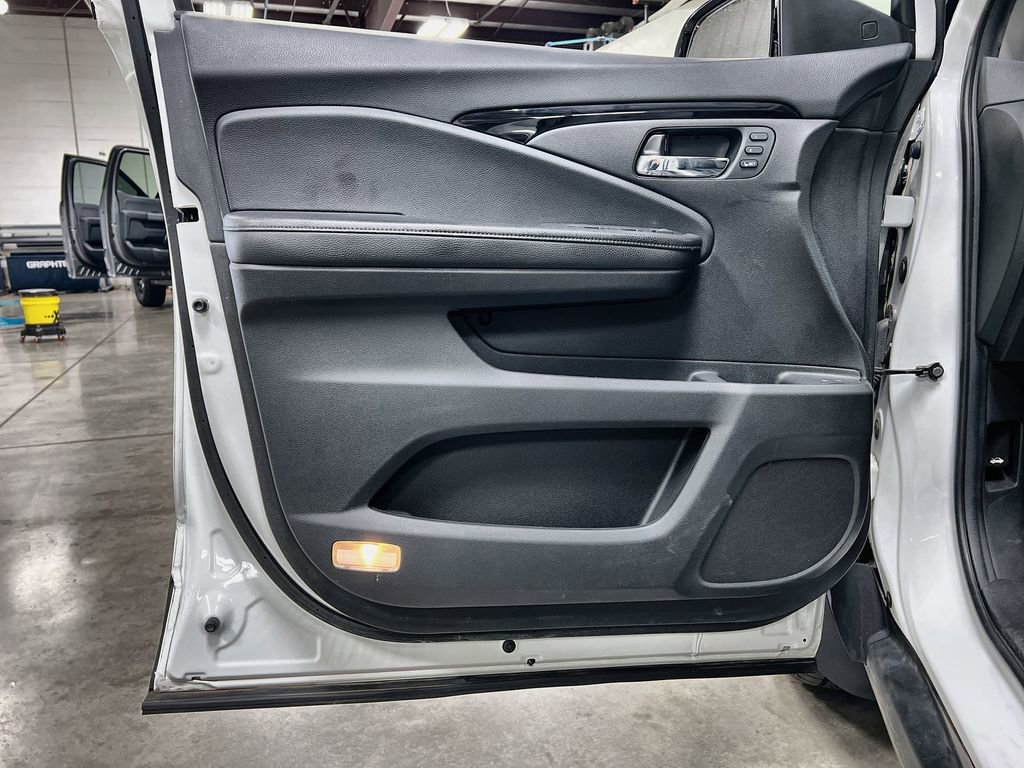 Used 2021 Honda Pilot Touring image 16
