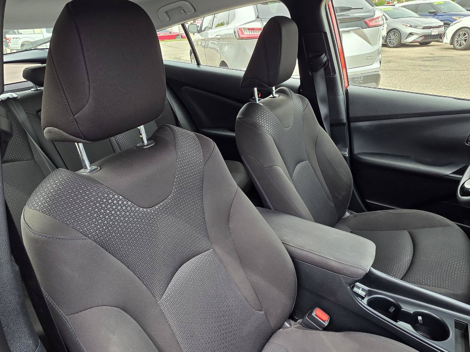Used 2019 Toyota Prius LE FWD image 27