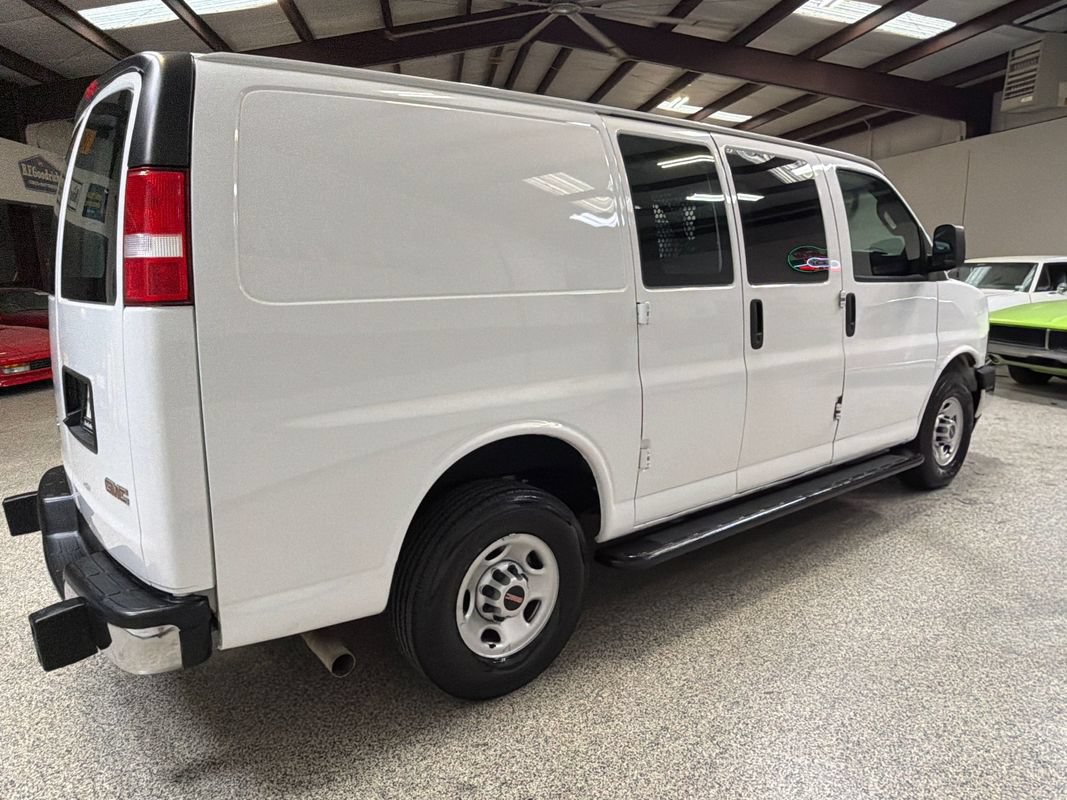 Used 2020 GMC Savana 2500 w/ Driver Convenience Package RWD image 8