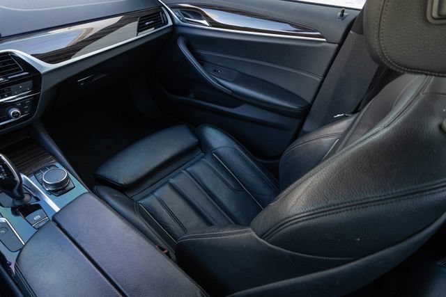 Used 2018 BMW 530e xDrive AWD/4WD image 22