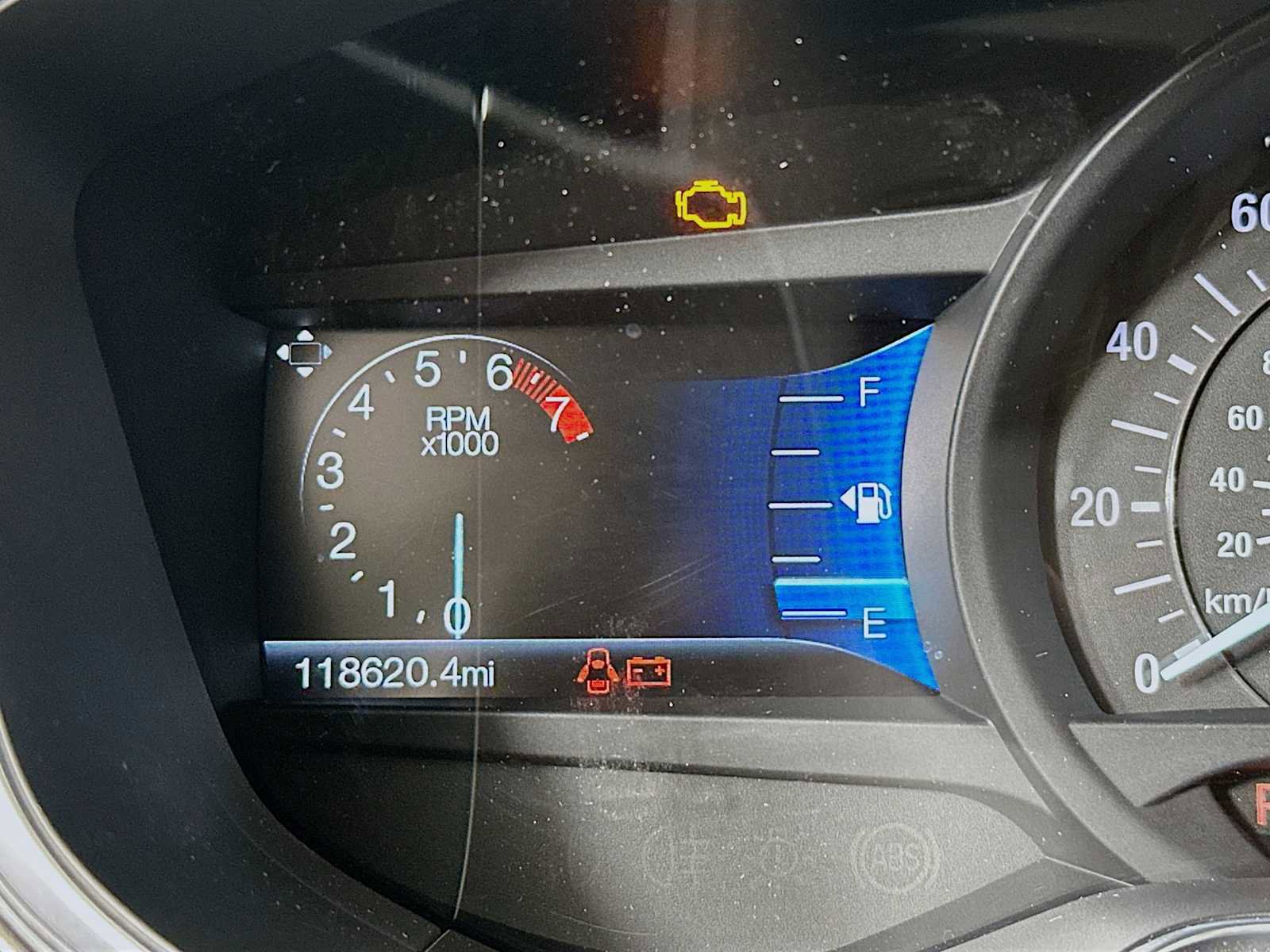 Used 2017 Ford Fusion SE w/ Fusion SE Technology Package image 12