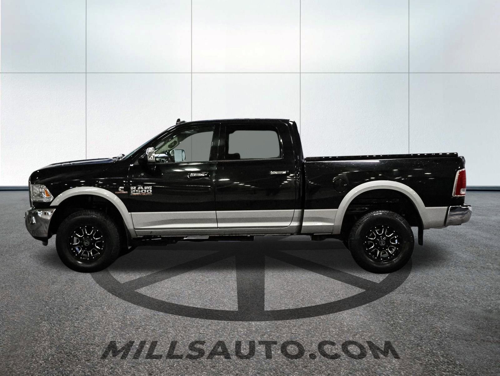 Used 2015 RAM 2500 Laramie image 3
