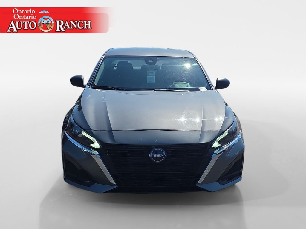 Used 2025 Nissan Altima 2.5 SV AWD/4WD image 8