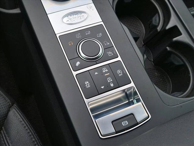 Used 2020 Land Rover Discovery Landmark AWD/4WD image 14