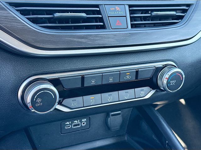 Used 2024 Nissan Altima 2.5 SV image 15