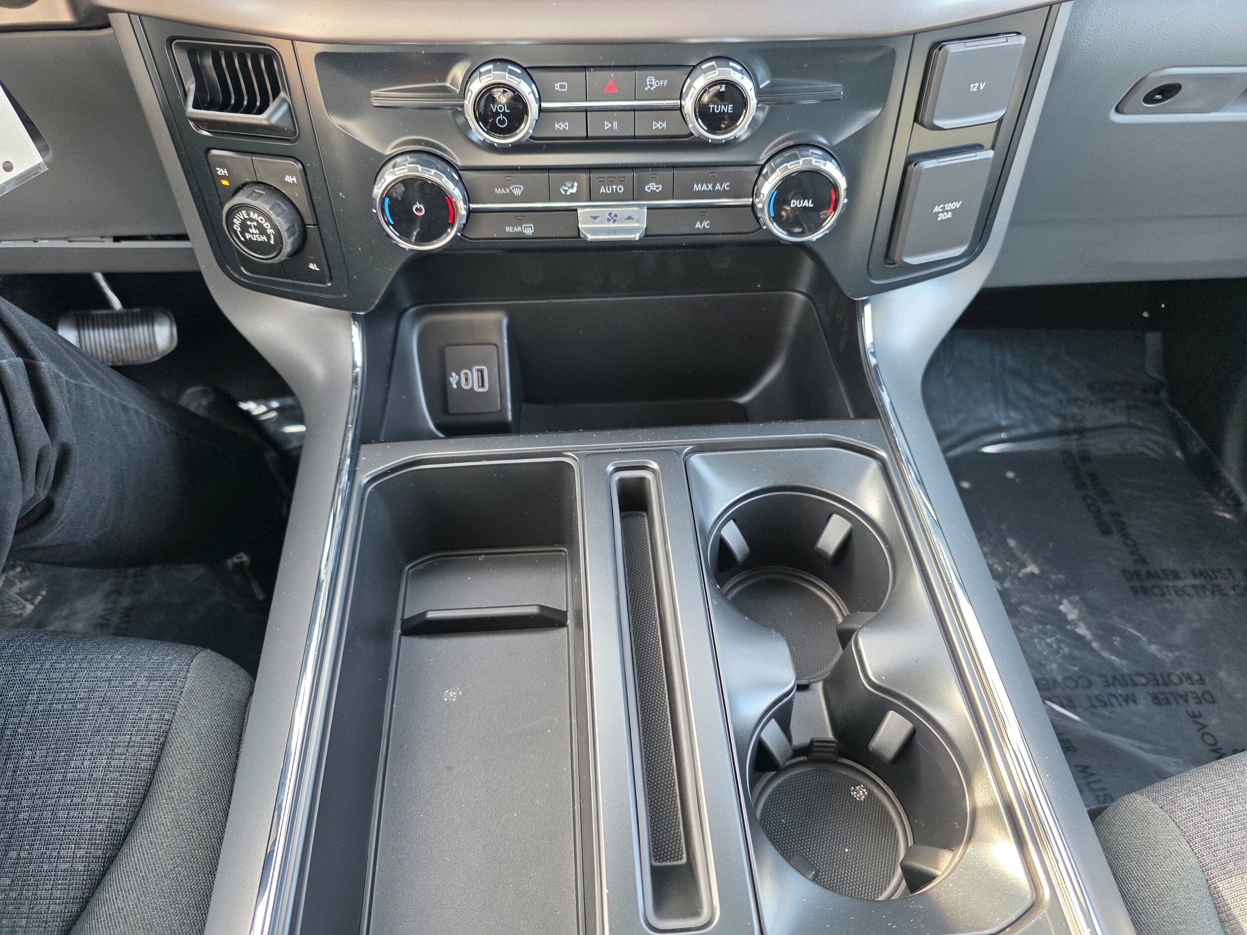New 2026 Ford F150 XLT w/ XLT Chrome Appearance Package image 14