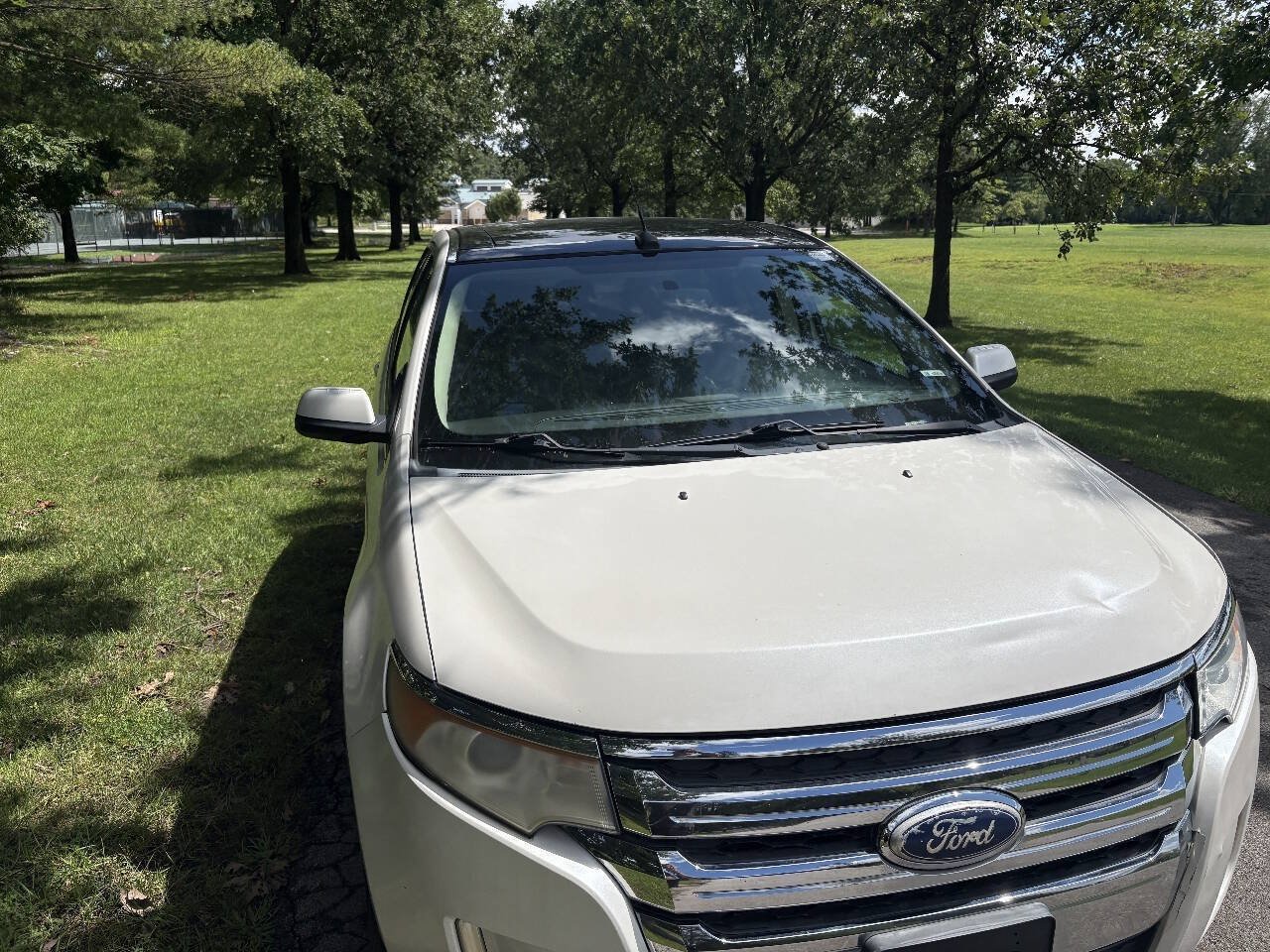 Used 2011 Ford Edge Limited FWD image 17
