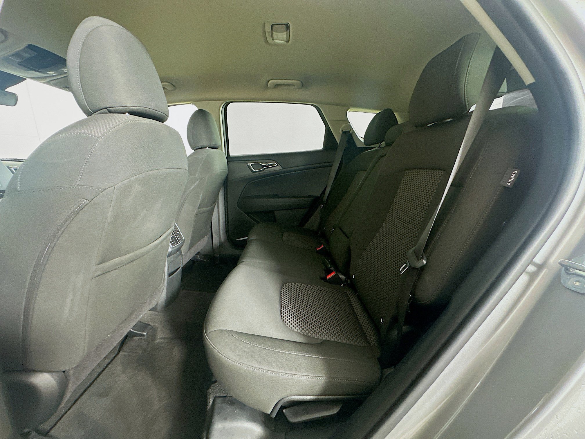 Used 2025 Kia Sportage LX FWD image 26