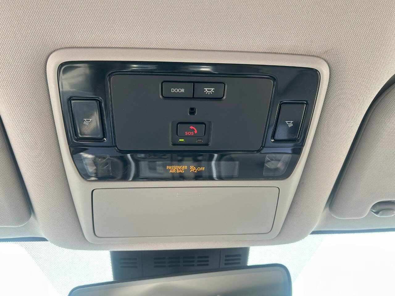 Used 2024 Toyota Grand Highlander AWD image 23
