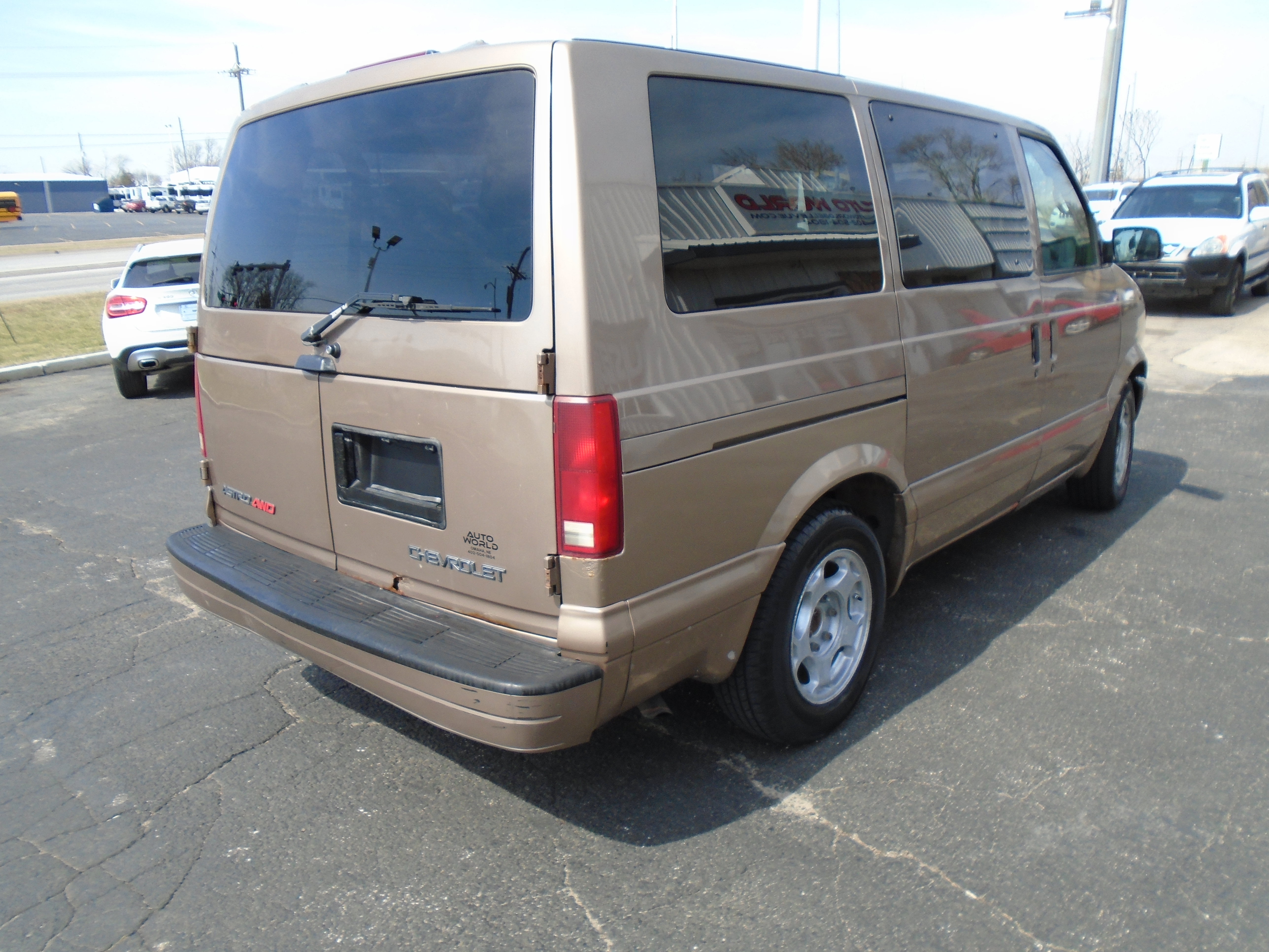 Used 2003 Chevrolet Astro Passenger AWD w/ LS Preferred Equipment Group image 6