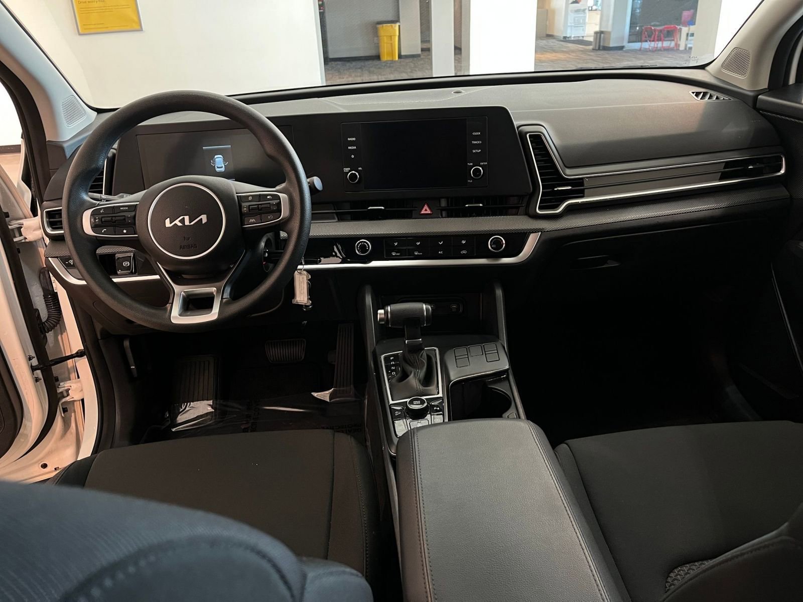 Used 2025 Kia Sportage LX FWD image 33