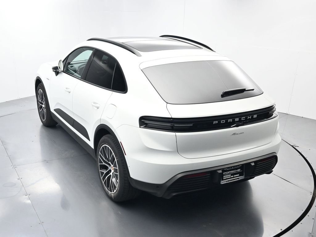 Certified 2025 Porsche Macan Electric image 37