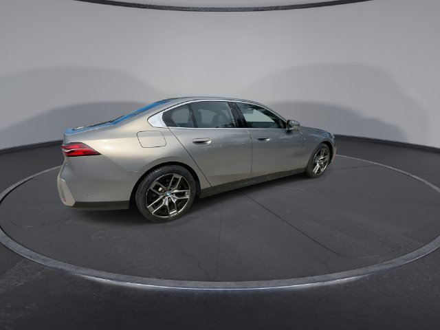 Used 2026 BMW 530i xDrive AWD/4WD image 8