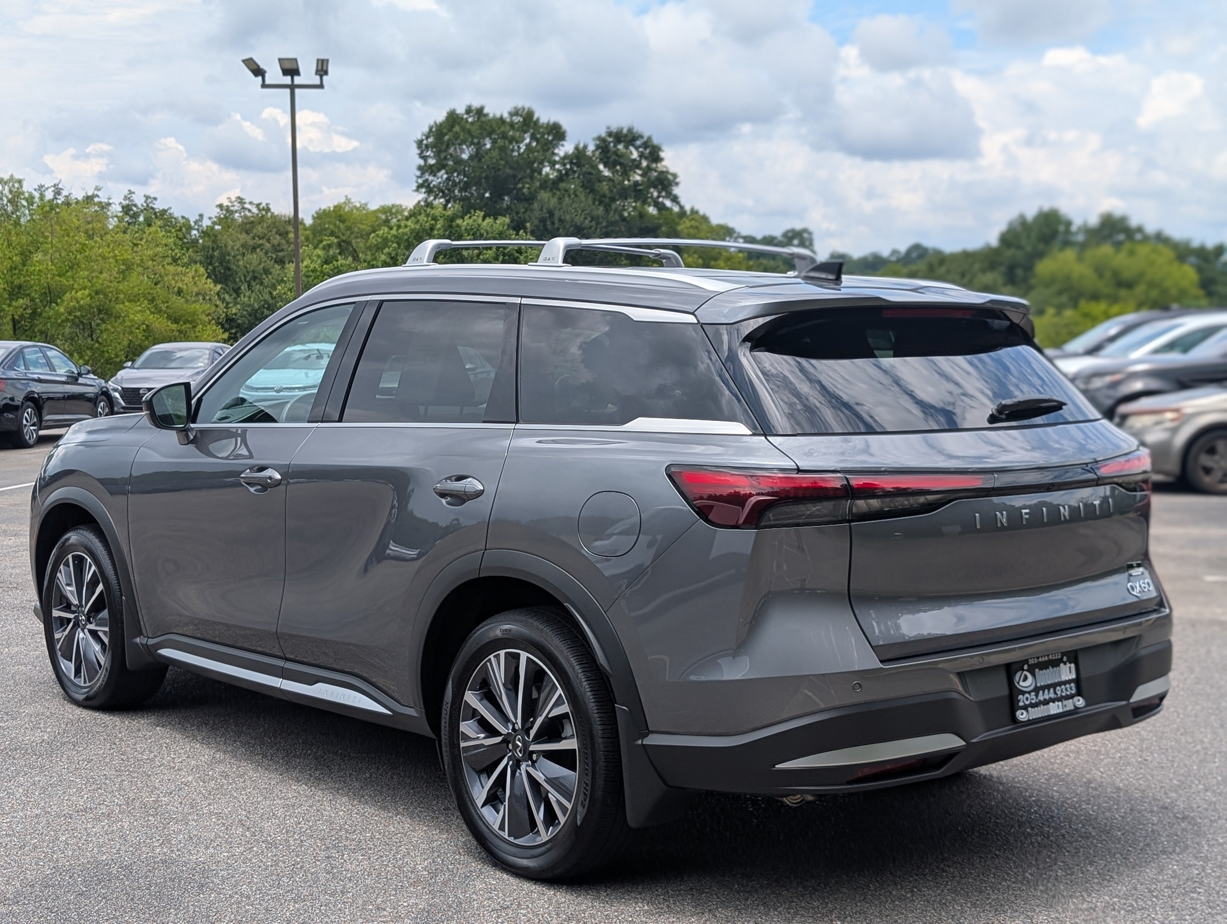 Used 2026 INFINITI QX60 Luxe w/ Cargo Package FWD image 7