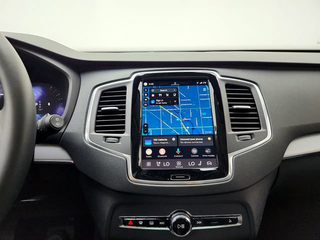 Certified 2025 Volvo XC90 B5 Core w/ Protection Package Premier AWD/4WD image 23
