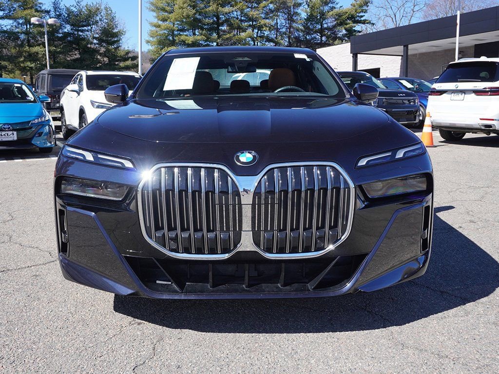 Used 2023 BMW 760i xDrive image 13