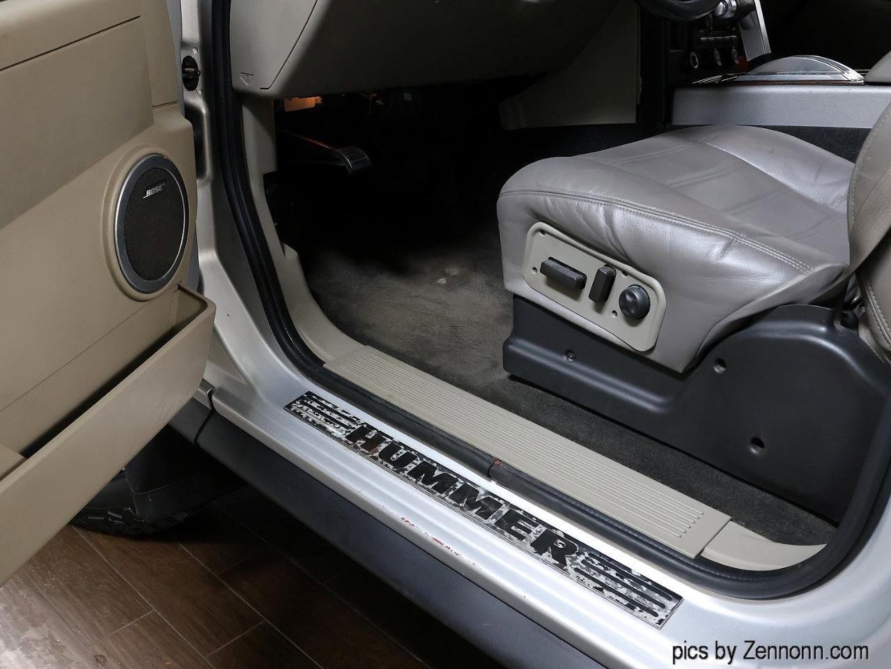 Used 2003 HUMMER H2 w/ Preferred Equipment Group image 19