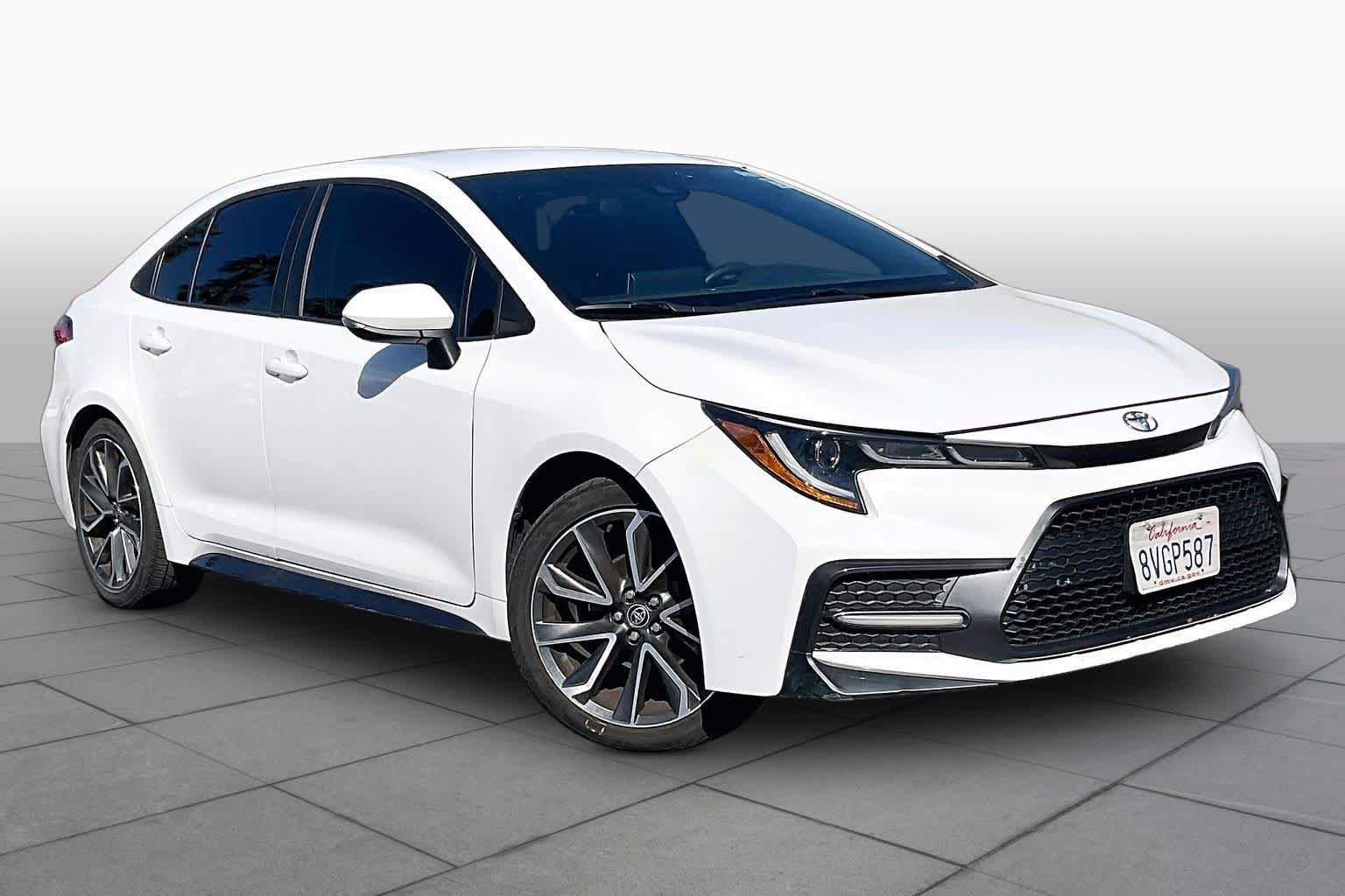 Used 2021 Toyota Corolla SE w/ Carpet Mat Package (TMS) FWD image 2