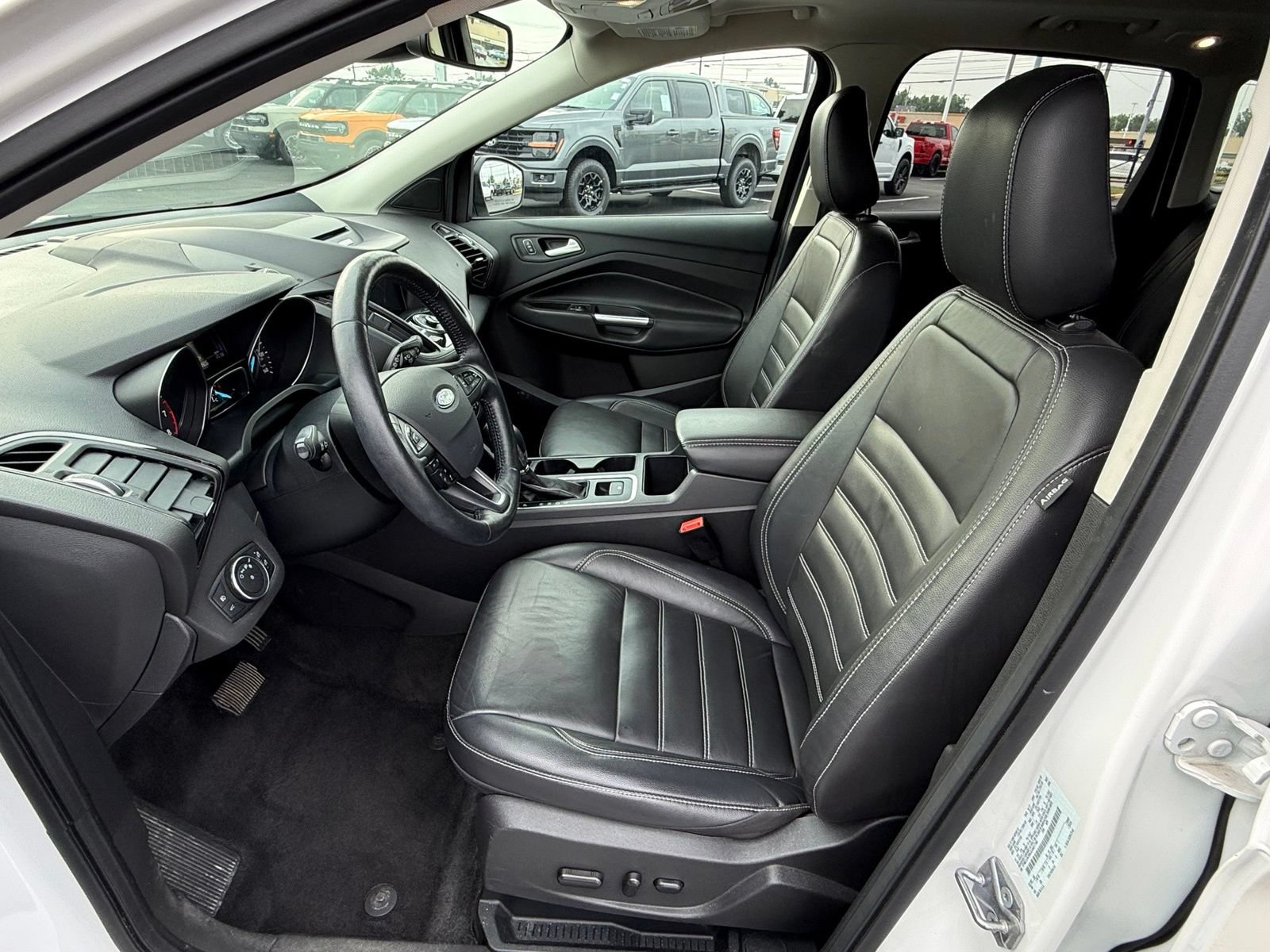 Used 2018 Ford Escape Titanium w/ Ford Safe & Smart Package AWD/4WD image 13