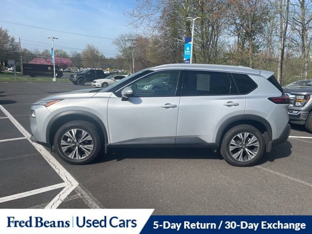 Certified 2021 Nissan Rogue SV w/ Premium Package image 4