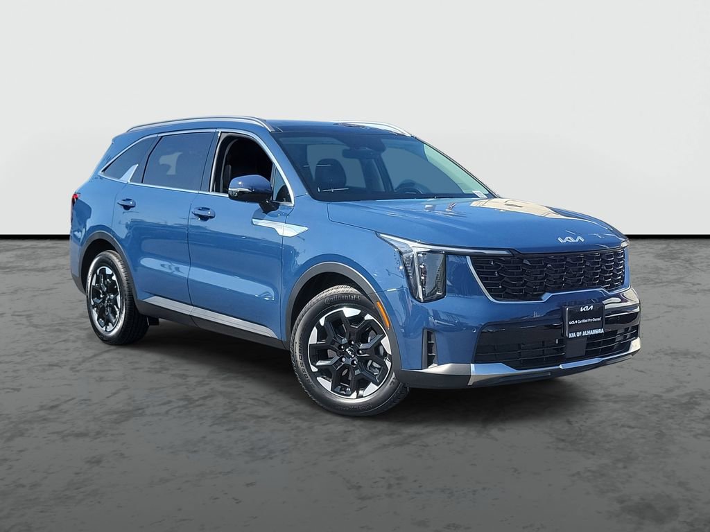 Certified 2025 Kia Sorento S w/ Panoramic Sunroof Package