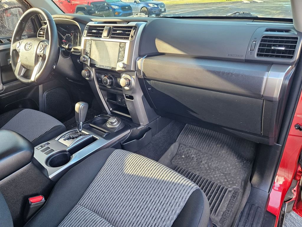 Used 2022 Toyota 4Runner SR5 image 37