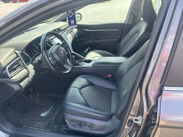 Used 2020 Toyota Camry SE FWD image 10