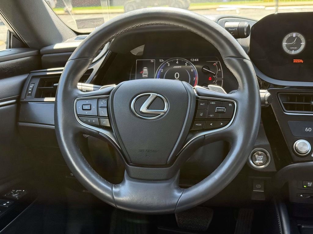 Used 2022 Lexus ES 350 Premium w/ Premium Package image 9