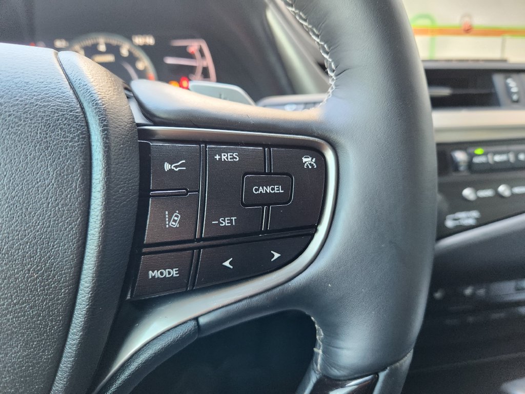 Used 2019 Lexus ES 350 w/ Premium Package FWD image 30