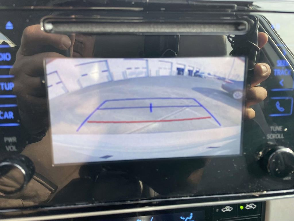 Used 2017 Toyota Corolla LE image 37