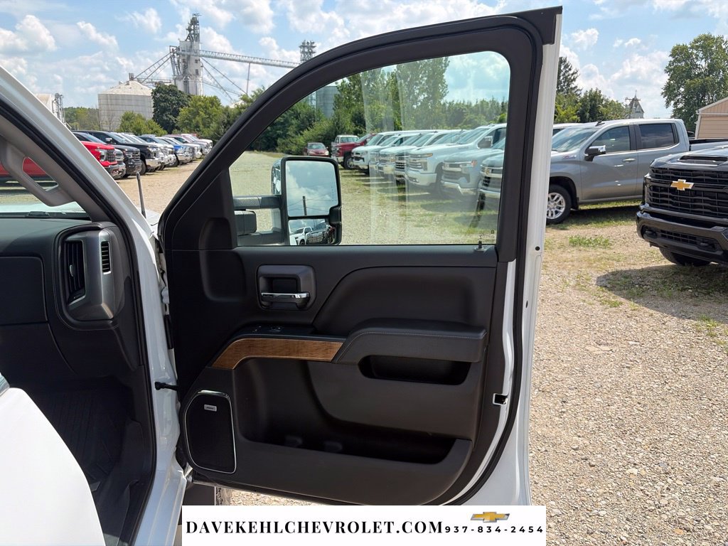 Used 2017 Chevrolet Silverado 2500 LTZ w/ Duramax Plus Package AWD/4WD image 26