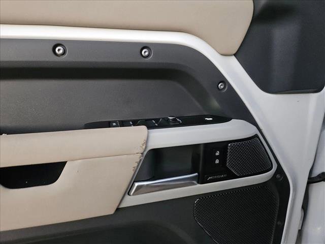 Used 2022 Land Rover Defender 110 S image 9