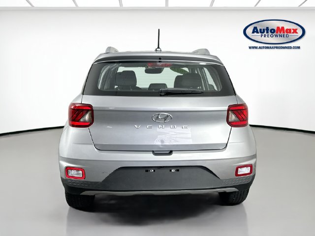 Used 2023 Hyundai Venue SEL w/ Cargo Package FWD image 8