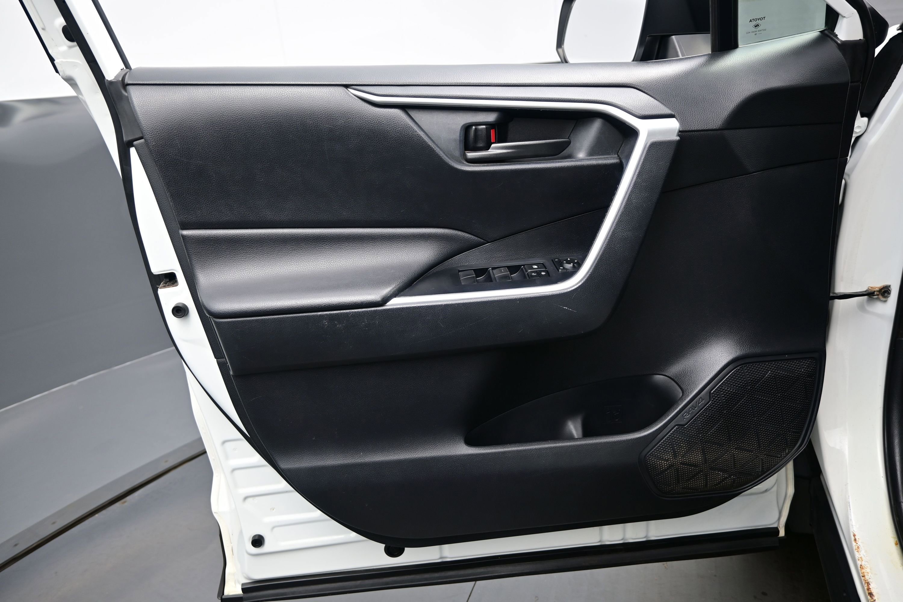 Used 2020 Toyota RAV4 LE w/ All Weather Liner Package FWD image 9