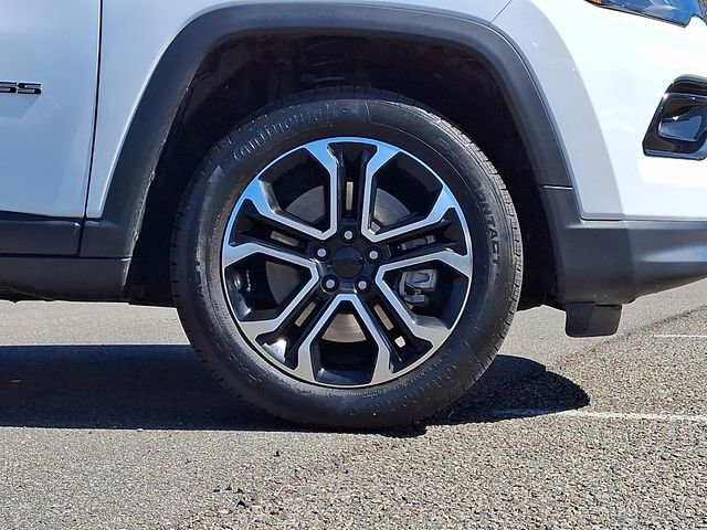 Used 2023 Jeep Compass Limited image 8