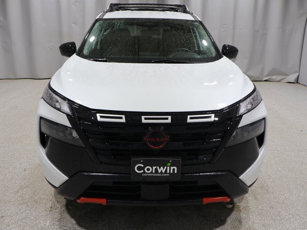 Used 2025 Nissan Rogue SV image 9