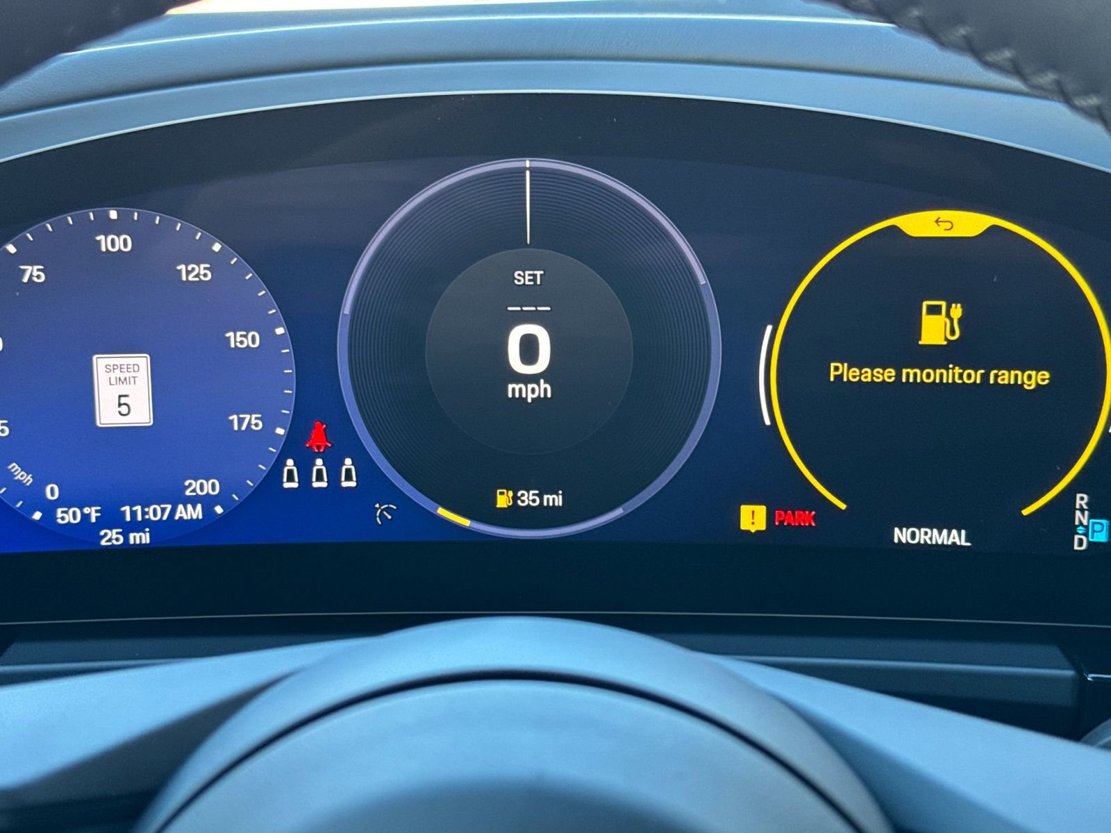 New 2025 Porsche Macan Turbo Electric image 31