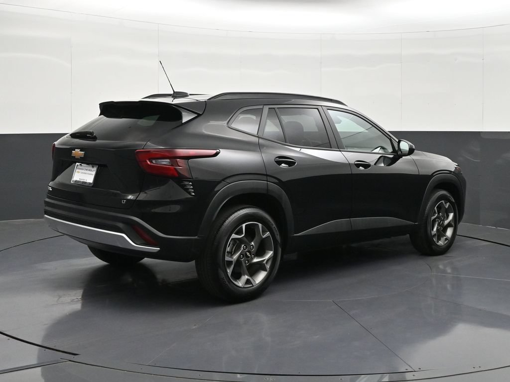 Certified 2026 Chevrolet Trax LT FWD image 5