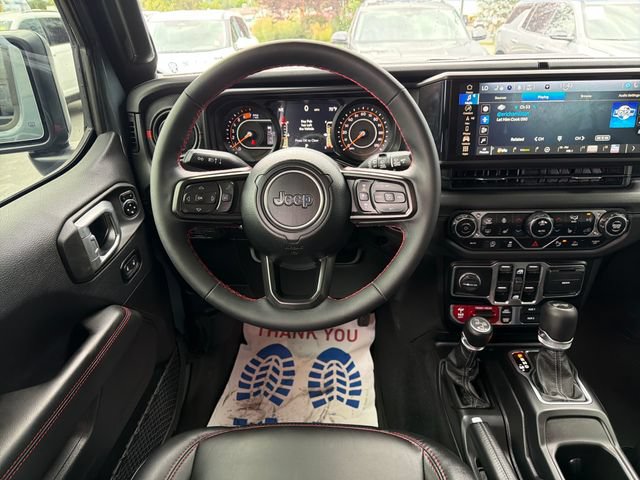 Used 2024 Jeep Wrangler Unlimited Rubicon AWD/4WD image 13