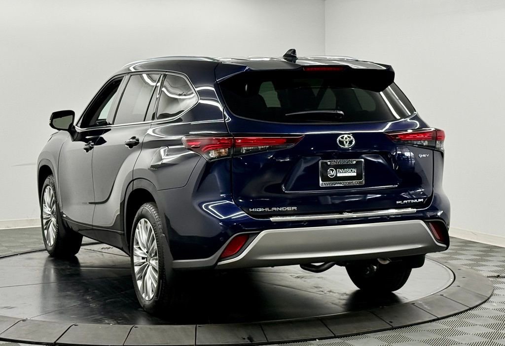 Used 2026 Toyota Highlander Platinum image 10