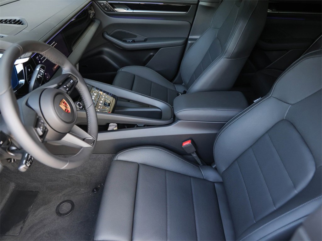 New 2025 Porsche Macan 4 Electric image 16