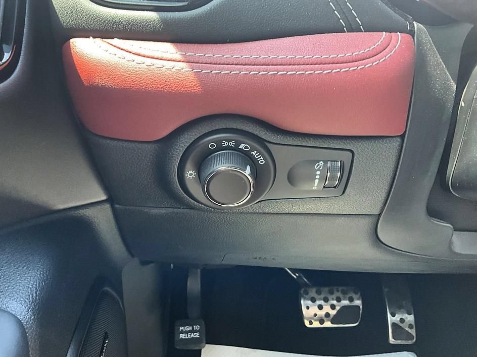 Used 2023 Dodge Durango SRT Hellcat AWD/4WD image 17