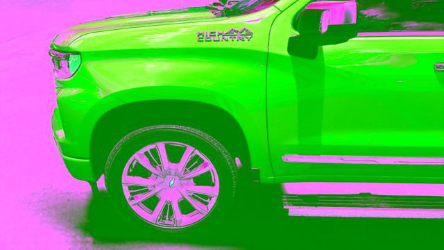 Used 2024 Chevrolet Silverado 1500 High Country w/ Technology Package AWD/4WD image 34