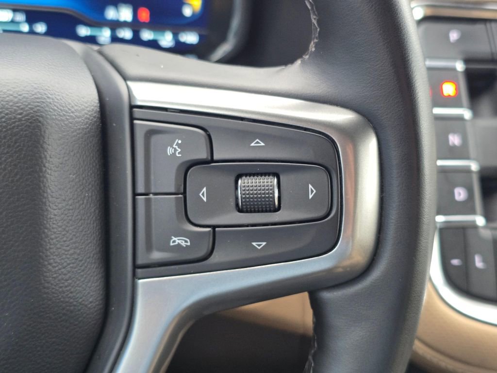 Used 2024 Chevrolet Suburban Premier AWD/4WD image 33