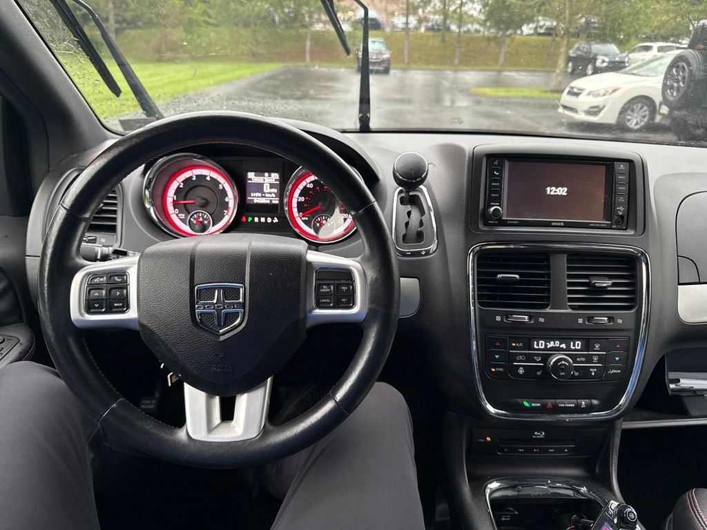 Used 2015 Dodge Grand Caravan R/T w/ Driver Convenience Group FWD image 6